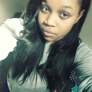 Meet your Posher, Selena